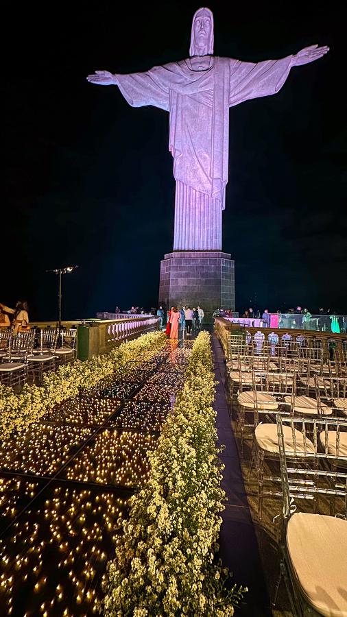 Passarela Paris no Cristo Redentor Rio de Janeiro